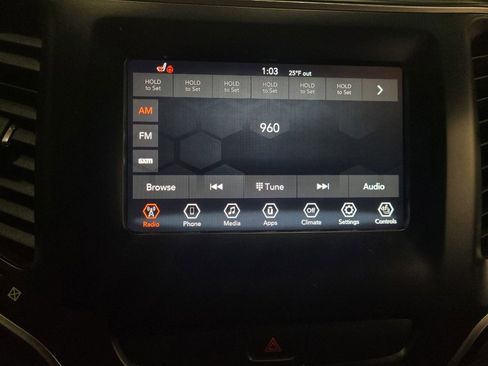 Used 2020 Jeep Cherokee Latitude Plus image 25