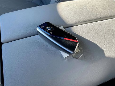 Used 2024 BMW X5 xDrive40i w/ M Sport Package image 10