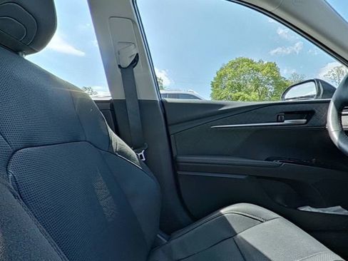 Used 2025 Toyota Camry XLE w/ Premium Plus Package FWD image 28