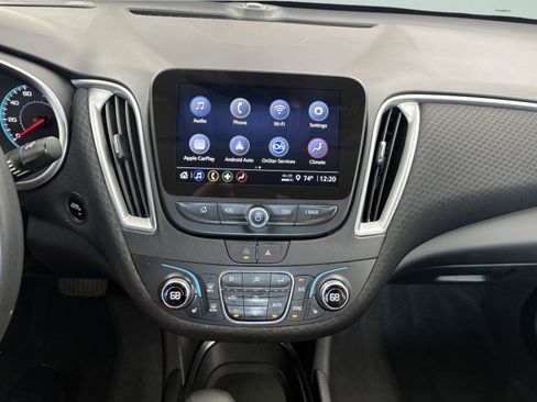 Used 2025 Chevrolet Malibu LT FWD image 13