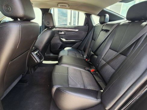Used 2019 Chevrolet Impala LT FWD image 18