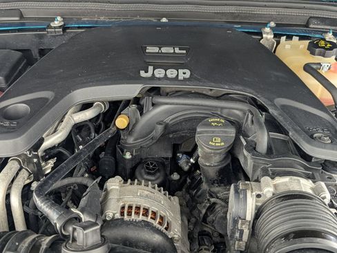 Used 2020 Jeep Wrangler Sport AWD/4WD image 9