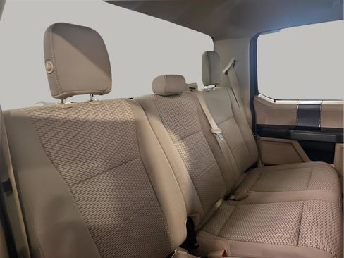 Used 2019 Ford F150 XLT w/ Equipment Group 302A Luxury AWD/4WD image 17