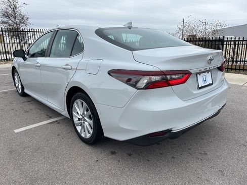 Used 2023 Toyota Camry LE image 6