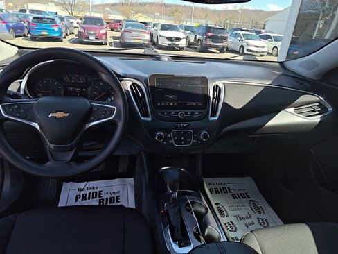 Used 2022 Chevrolet Malibu LT image 13