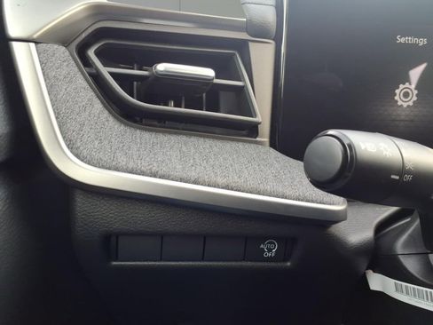 New 2026 Nissan Kicks S image 14