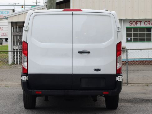 Used 2015 Ford Transit 150 130 Low Roof w/ Exterior Upgrade Package RWD image 7