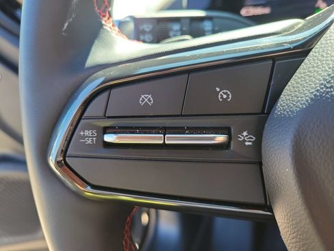 Used 2024 Chevrolet Equinox EV RS FWD image 24