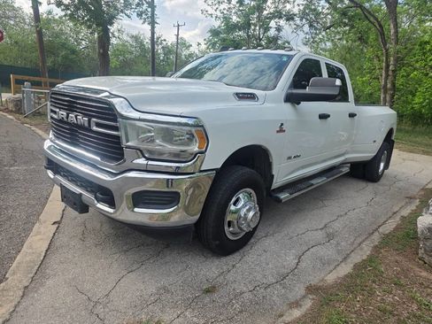 Used 2020 RAM 3500 Tradesman w/ Towing Technology Group image 2