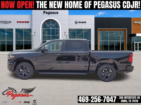 New 2026 RAM 1500 Express AWD/4WD image 3