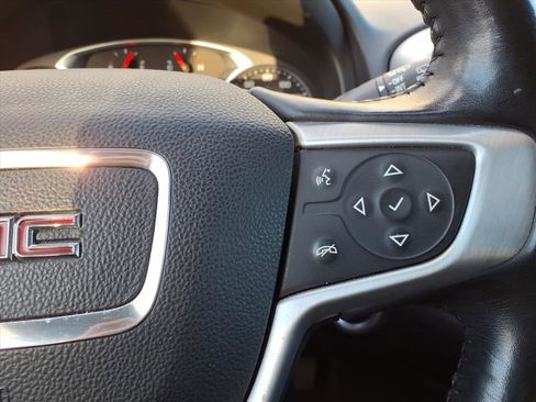 Used 2019 GMC Terrain SLE w/ Driver Convenience Package image 16