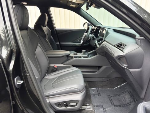 Used 2025 Lexus TX 500h AWD w/ Technology Package image 15