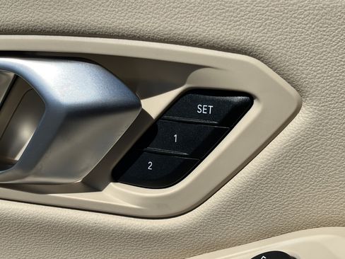 New 2026 BMW 330i Sedan w/ Premium Package image 17