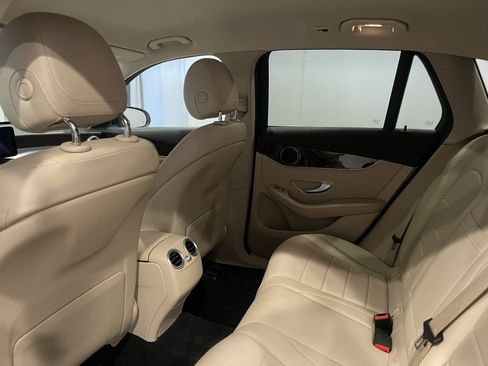 Used 2022 Mercedes-Benz GLC 300 4MATIC image 28