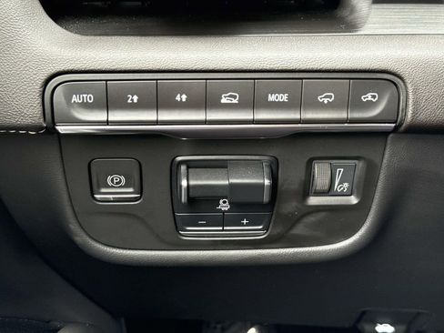 Used 2023 Cadillac Escalade Sport w/ LPO, ONYX Package AWD/4WD image 41