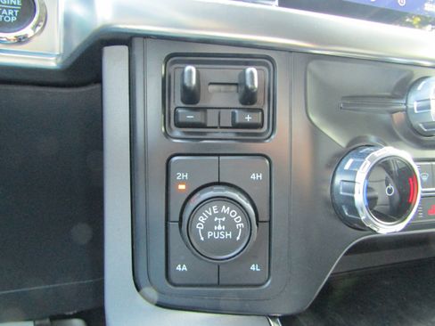 Used 2022 Ford F150 Lariat AWD/4WD image 26