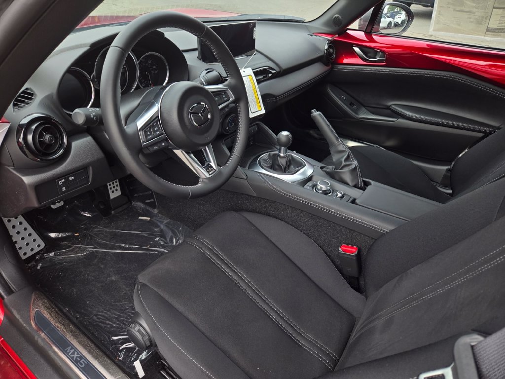 New 2026 MAZDA MX-5 Miata Club w/ Interior Package RWD image 4
