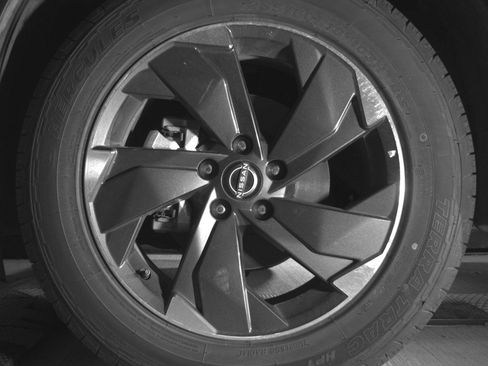 Used 2025 Nissan Rogue SV image 12