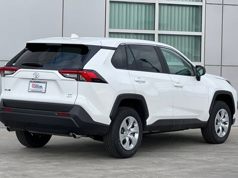 New 2025 Toyota RAV4 LE image 4