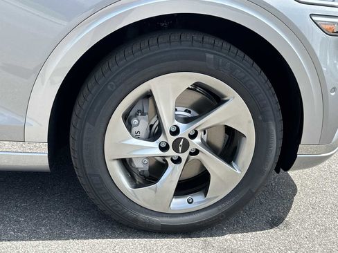 New 2026 Genesis GV70 2.5T Advanced w/ G1 Accessory Package image 7