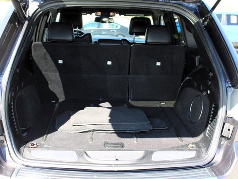 Used 2014 Jeep Grand Cherokee Limited w/ Luxury Group II image 41