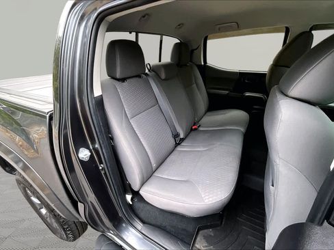 Used 2022 Toyota Tacoma SR5 w/ Technology Package RWD image 20