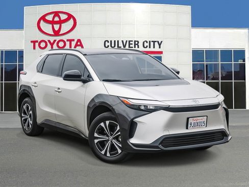 Used 2023 Toyota bZ4X XLE w/ Weather Package image 1