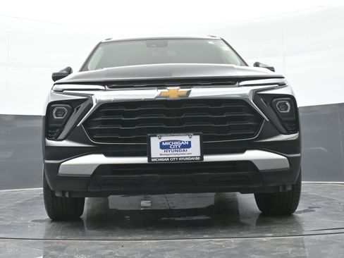 Used 2024 Chevrolet TrailBlazer LT w/ LT Cold Weather Package image 38