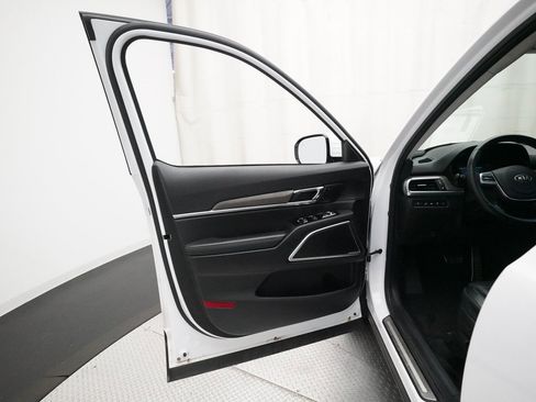 Certified 2021 Kia Telluride SX w/ SX Prestige Package image 28