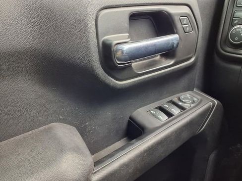 Used 2020 Chevrolet Silverado 1500 Custom Trail Boss w/ Custom Convenience Package image 15
