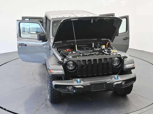 Used 2023 Jeep Wrangler Unlimited w/ Cold Weather Group AWD/4WD image 38