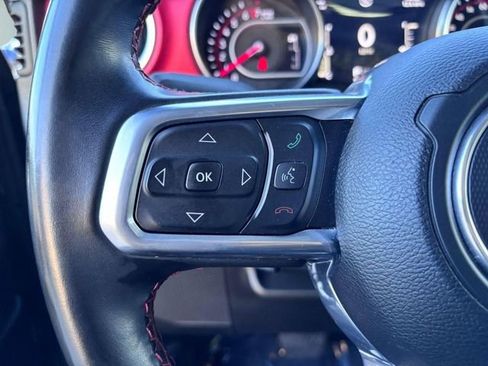 Used 2022 Jeep Wrangler Unlimited Rubicon w/ LED Lighting Group AWD/4WD image 17