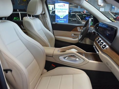 Used 2020 Mercedes-Benz GLE 350 4MATIC w/ 3rd Row Seat Package image 31
