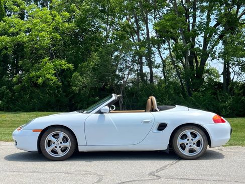 Used 1998 Porsche Boxster RWD image 10