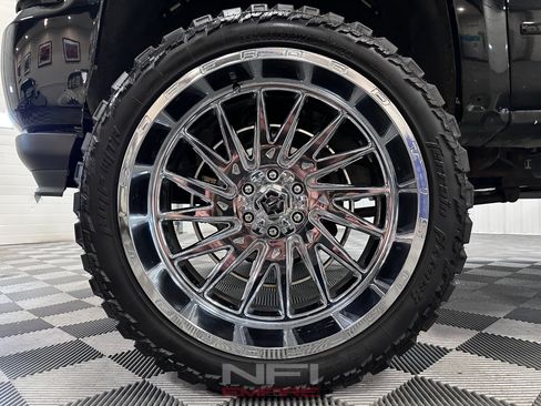 Used 2017 Chevrolet Silverado 1500 LT w/ All Star Edition AWD/4WD image 12