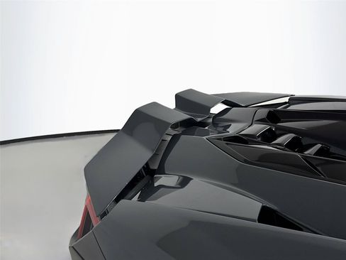 Used 2024 Lamborghini Revuelto AWD/4WD image 35