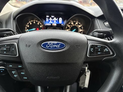 Used 2016 Ford Focus SE FWD image 29