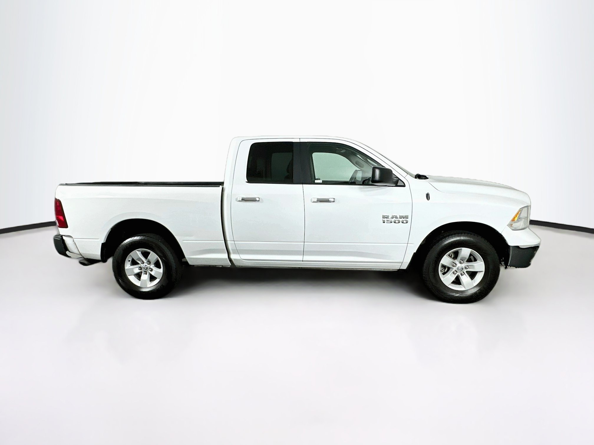 Used 2018 RAM 1500 Classic SLT RWD image 10
