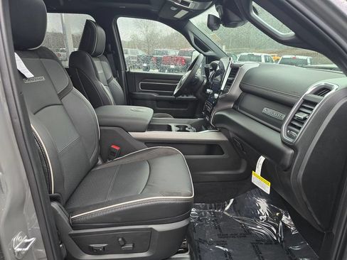 New 2026 RAM 2500 Laramie AWD/4WD image 31