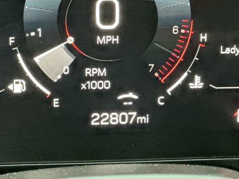 Used 2025 GMC Yukon Denali image 15