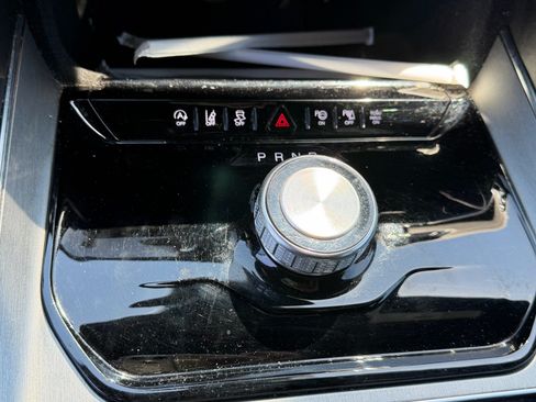 Used 2023 Jeep Wagoneer Series II RWD image 10