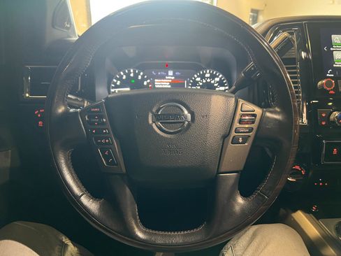 Used 2021 Nissan Titan Platinum Reserve w/ Moonroof Package image 11
