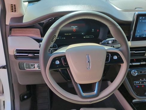 Used 2021 Lincoln Corsair Reserve w/ Equipment Group 201A AWD/4WD image 17