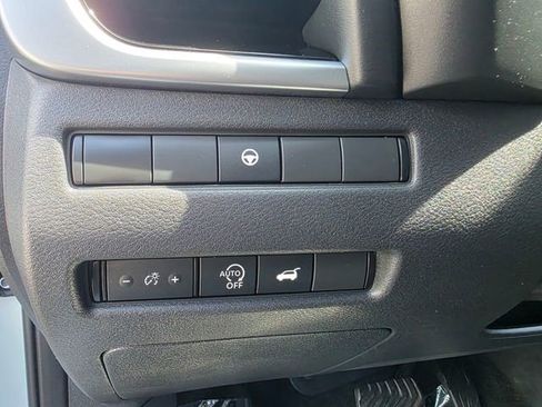 Certified 2023 Nissan Rogue SL w/ SL Premium Package AWD/4WD image 12