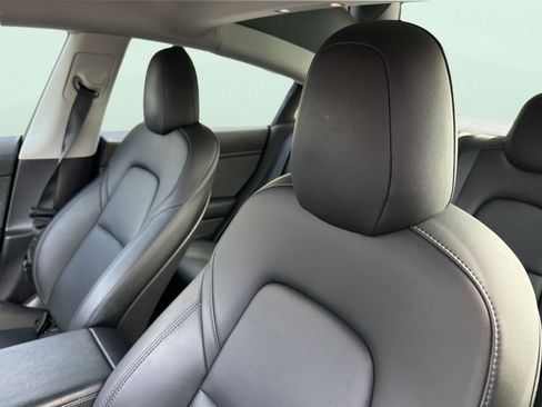 Used 2022 Tesla Model 3 Long Range image 10