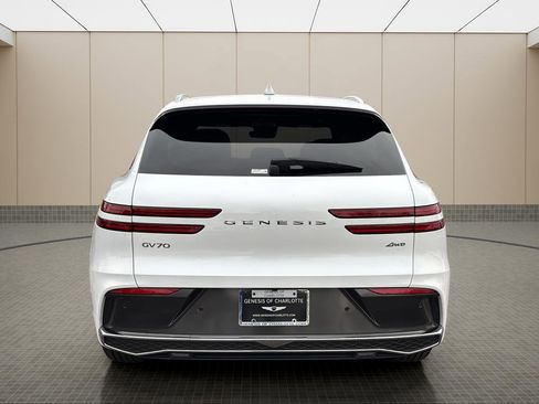 Certified 2026 Genesis GV70 2.5T Advanced image 4