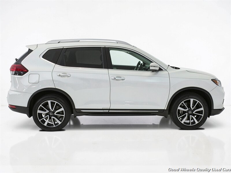 Used 2018 Nissan Rogue SL w/ Premium Package AWD/4WD image 4