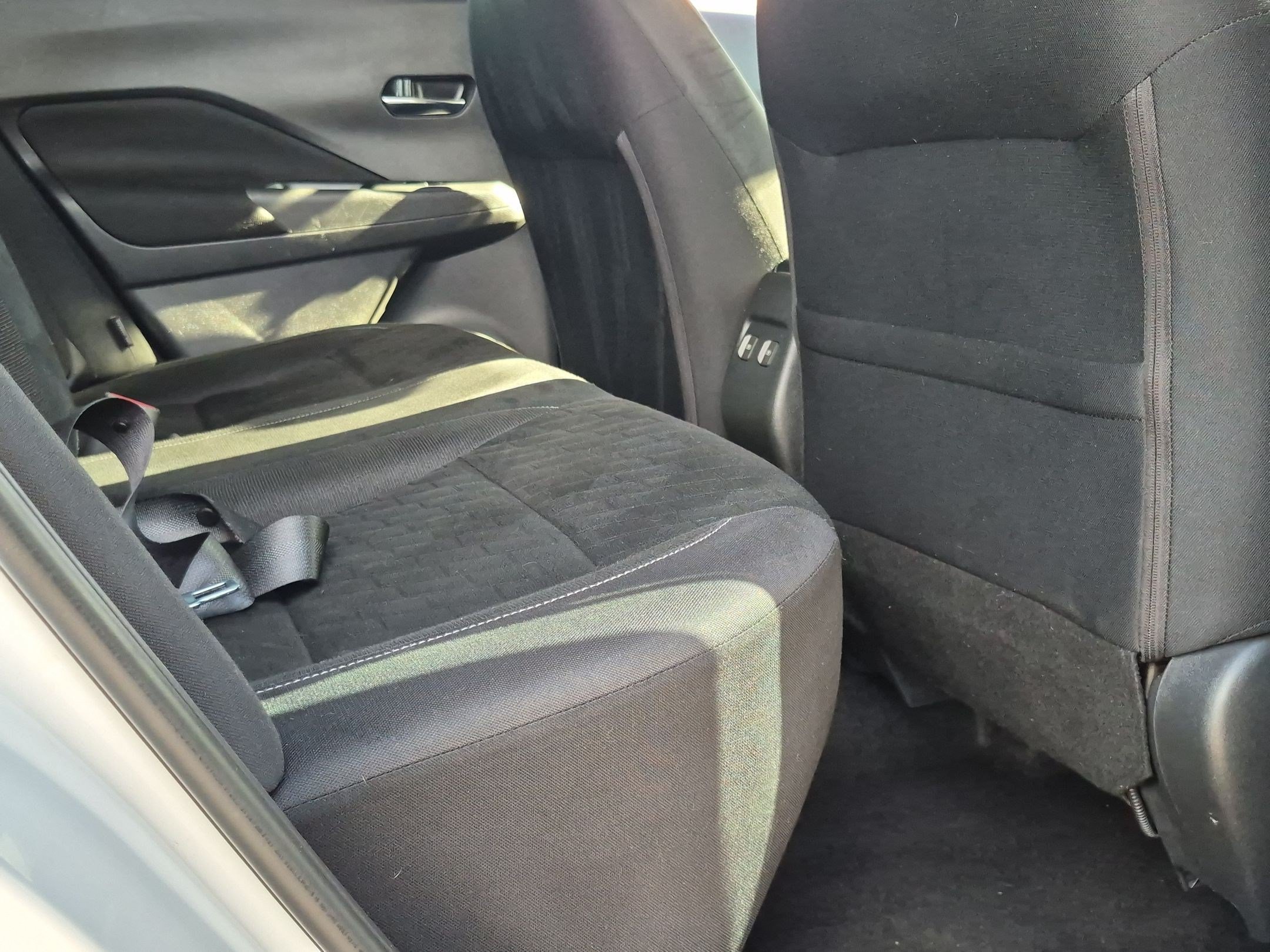 Used 2021 Nissan Kicks SV FWD image 22