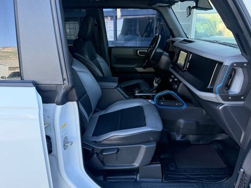 Used 2022 Ford Bronco Black Diamond AWD/4WD image 41