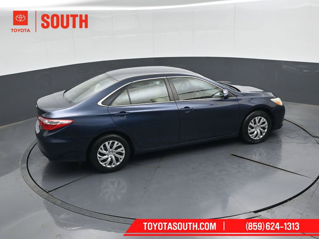 Used 2016 Toyota Camry LE FWD image 43